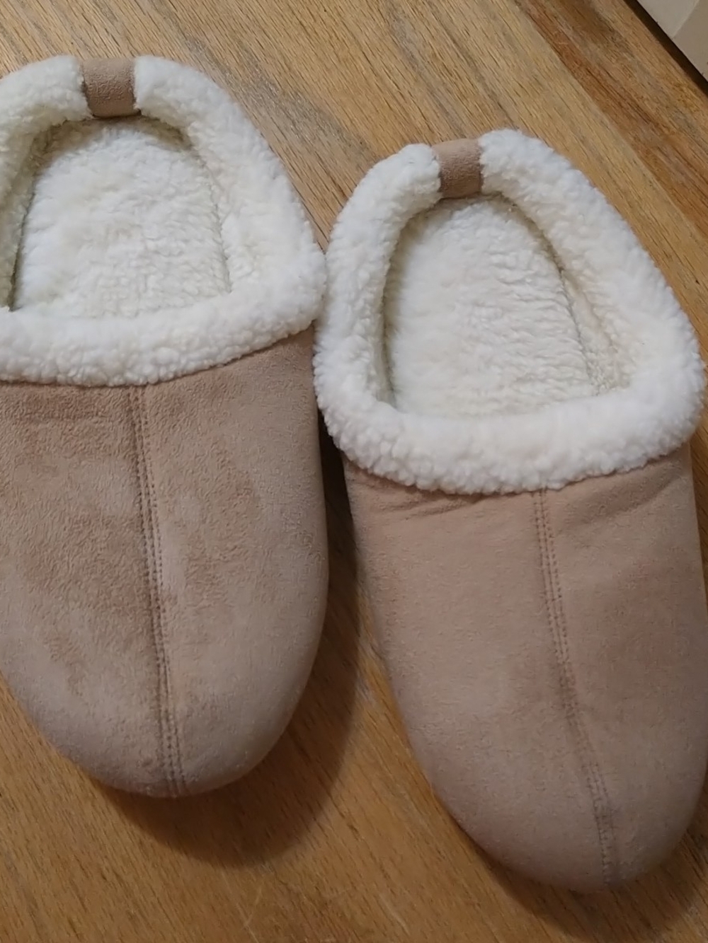 dearfoams Taupe Faux-Suede Sherpa-Lined Slip-On Mules